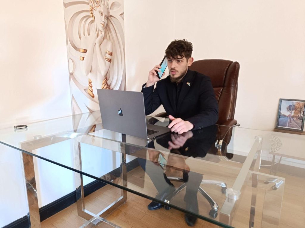 De ce Recomandă Vlad Augustin, EkoGroup, 105 Articole pentru Brand Awareness Rapid