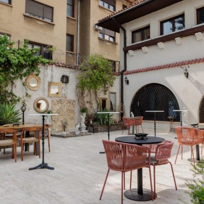 EkoGroup Vila: Cadru Arhitectural Unic pentru Ședințe Foto